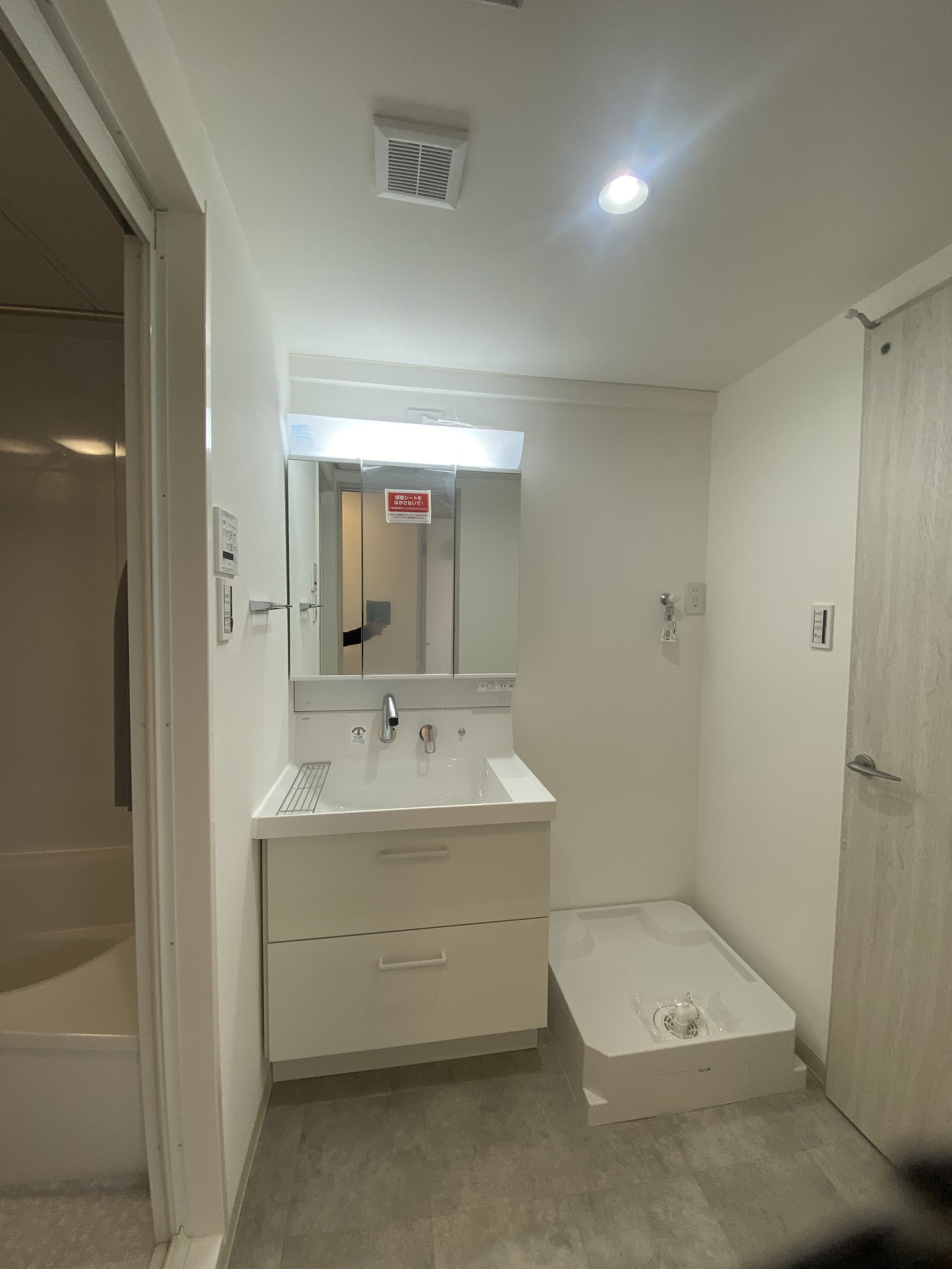 中央区 原状回復工事 フ洗面化粧台交換後